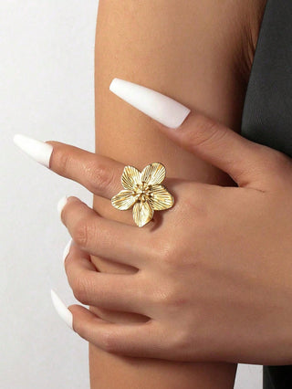 1pc Fashionable Exaggerated Golden Yellow Large Flowers, Suitable For Women To Match Clothing Or Decorative Open Rings For Gifts